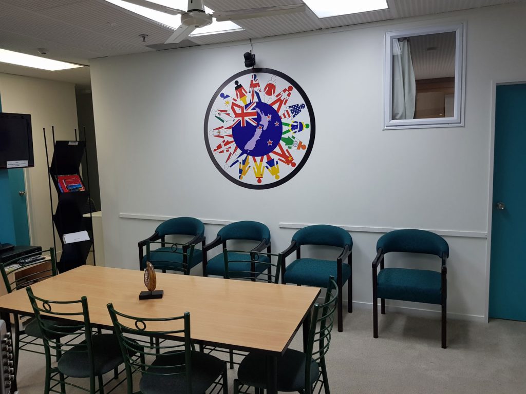 Sala de estar en Shared Lodge By Egali en Auckland